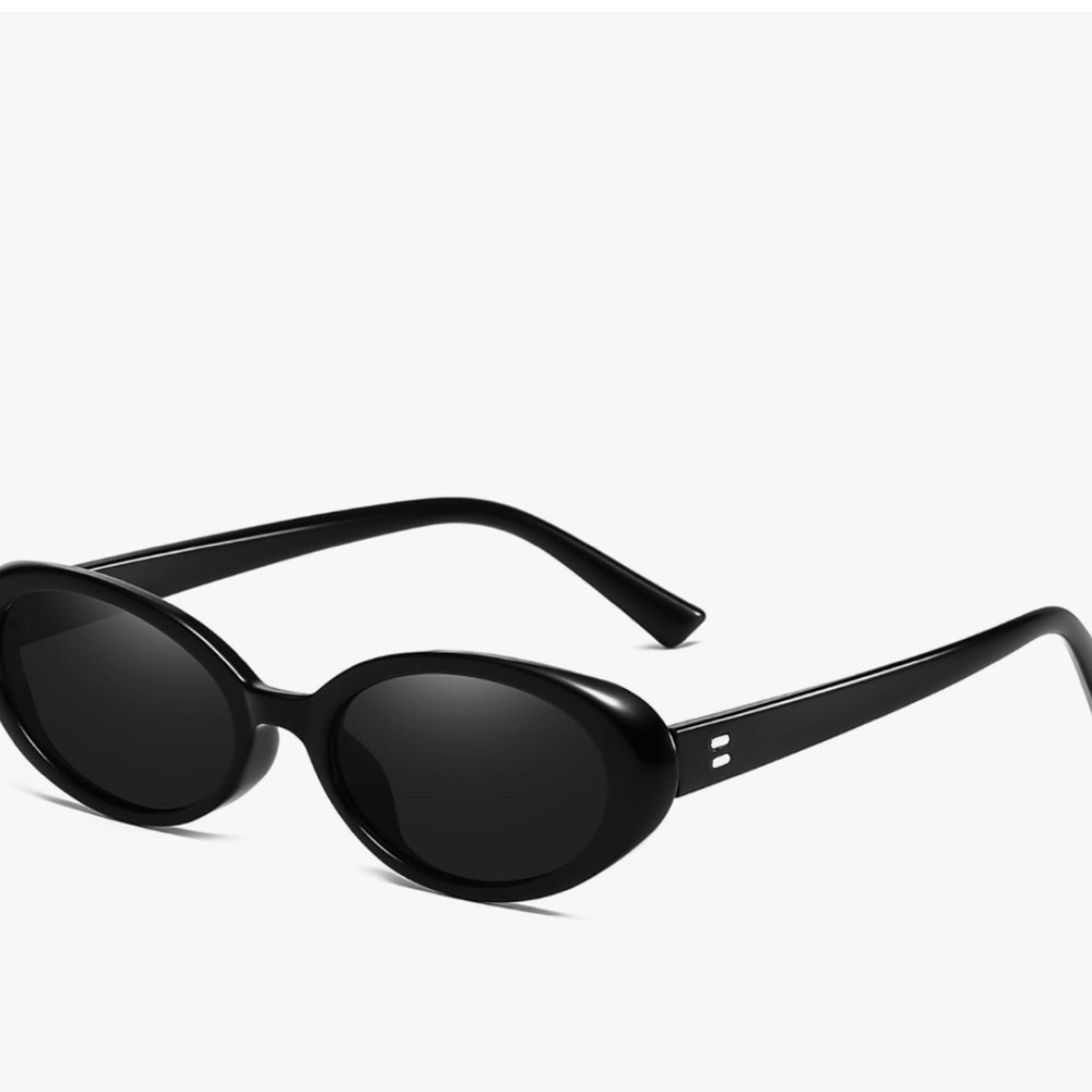 BRAND NEW Black Oval Sunglasses
